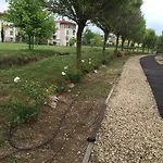2br, тристаен In Complex Life Apartment *